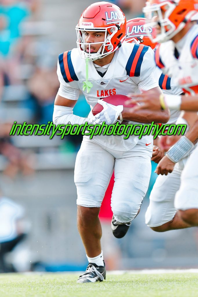 Lakes at Auburn Riverside Football Tristan Baker 2